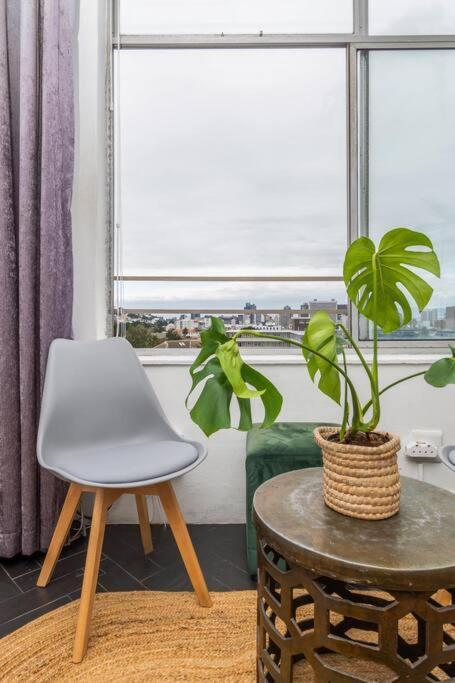 One Bedroom Oasis - Kloof Street Apartment Cape Town