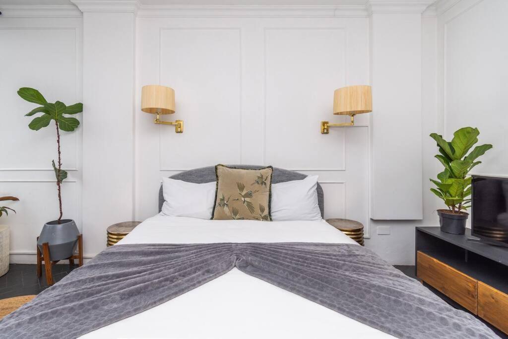 One Bedroom Oasis - Kloof Street * Cape Town